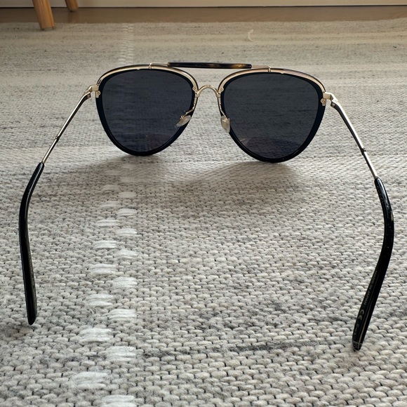 Gucci Black Aviator Sunglasses - Picture 4 of 5